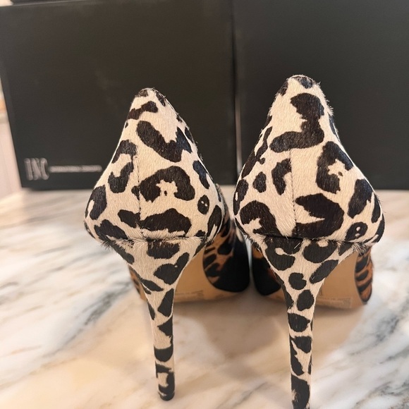 Inc International Concepts Khione Vinyl-Pieced Multi-Animal Pumps, - Picture 7 of 10